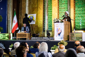 میراث «فرشچیان حکیم» در خطر؛ دبیر شورای عالی انقلاب فرهنگی خواستار احیای روش استاد شاگردی در دانشگاه‌ها شد