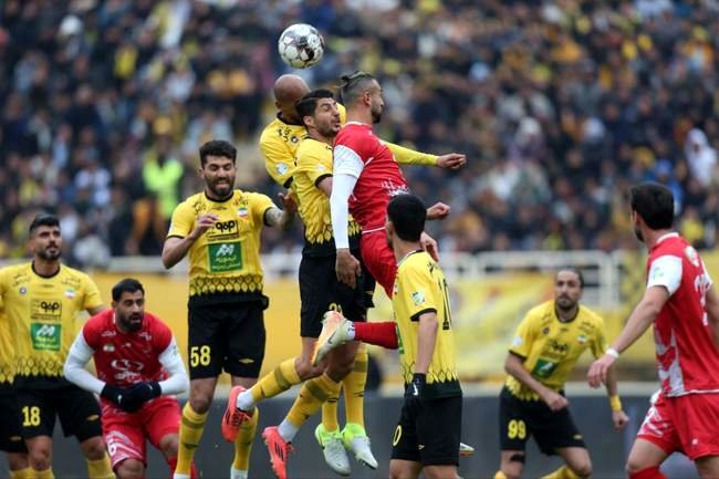 سپاهان و فتح سه گانه قلعه سرخ در 58 روز