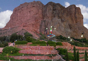 کوه صفه؛ نقشه‌ی راه صعود ایمن برای خانواده‌ها و مبتدیان در بام اصفهان