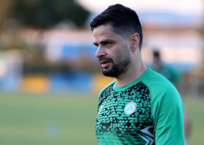 ذوب آهن باید بدون کاپیتان تا پایان فصل ادامه دهد