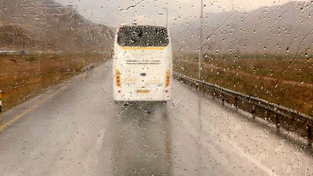 تله‌ «صابونی» در کمین خودروها؛ چرا اولین باران پاییزی جاده‌های اصفهان را قتلگاه می‌کند؟