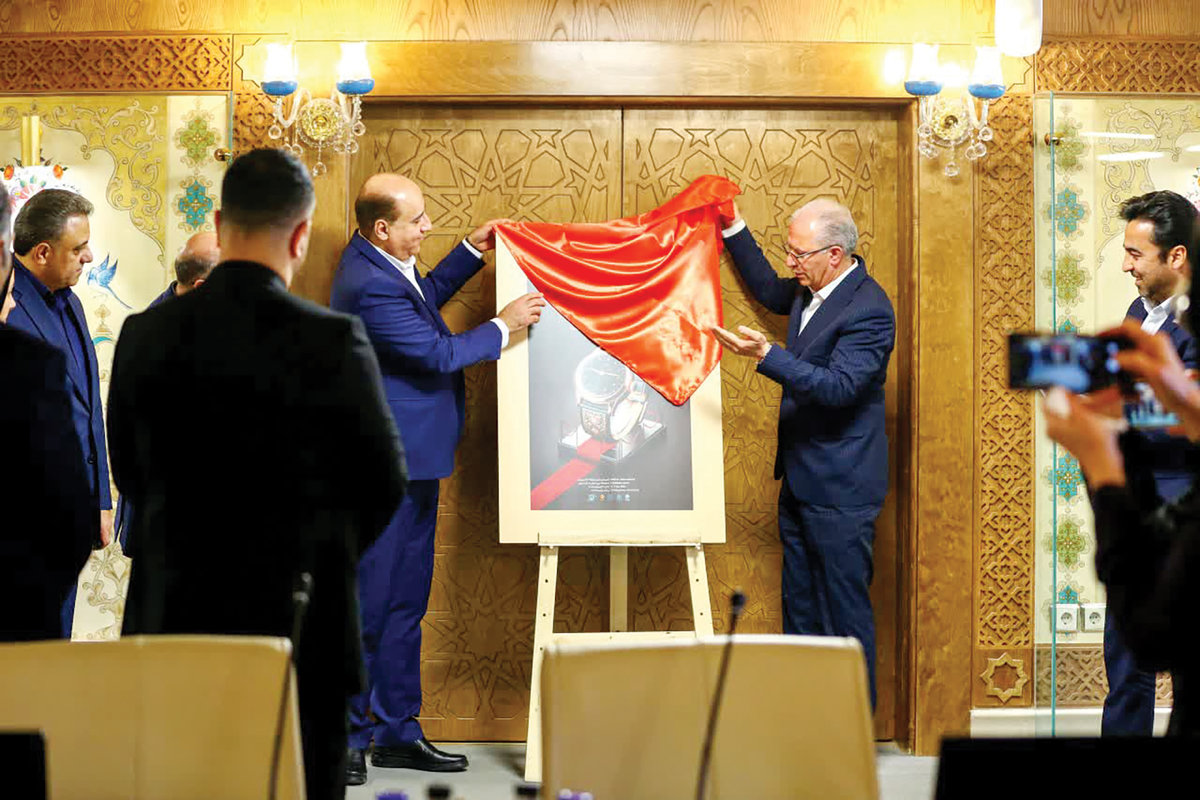 کوک ساعت‌ها به وقت اردیبهشت اصفهان