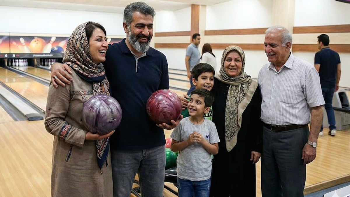 معرفی ۵ باشگاه بولینگ برتر در اصفهان؛ از استرایک بر بام صفه تا هیجان در قلب فودلند + لوکیشن و قیمت