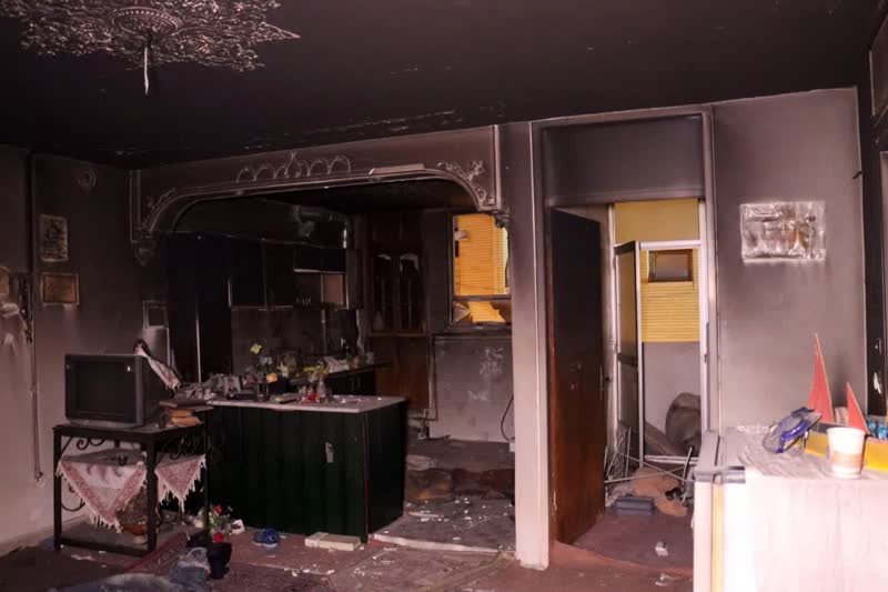 آتش سوزی در طبق دوم/یک نفر نجات یافت 