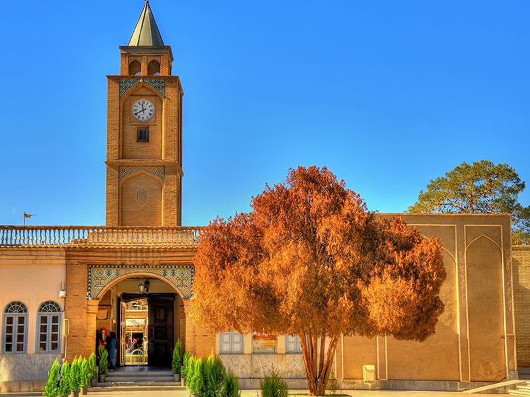 استقبال چشمگیر ارامنه از برگزاری گردهمایی ۱۰۰ تور اپراتور جهان در اصفهان
