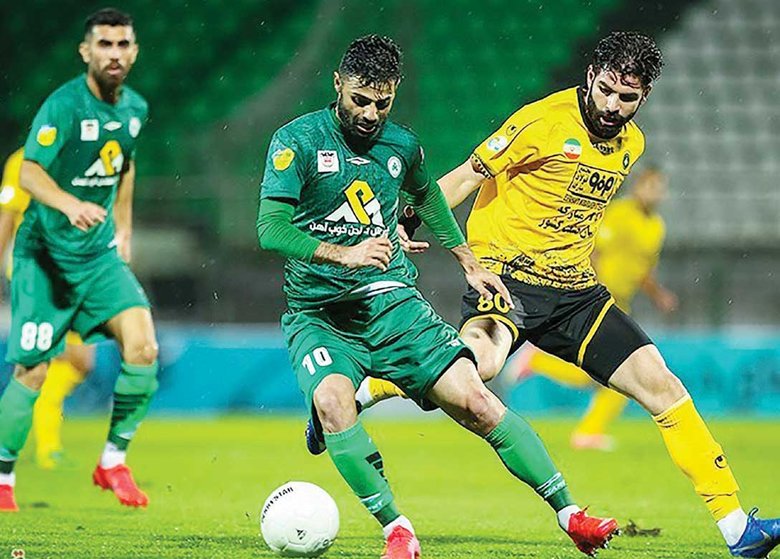 نقش‌جهان در انتظار طوفانی  تمام اصفهانی