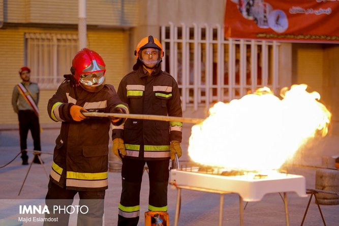 مانور آتش نشانی در مجتمع مسکونی آسمان