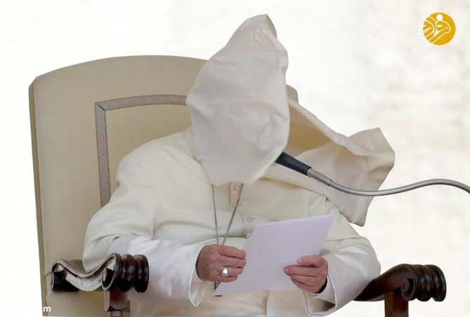 تصاویر جالبی از شوخی باد با لباس پاپ