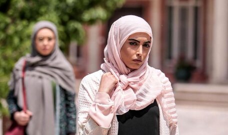 (عکس) ماجرای کشف حجاب ساناز طاری بازیگر سینما و تلویزیون