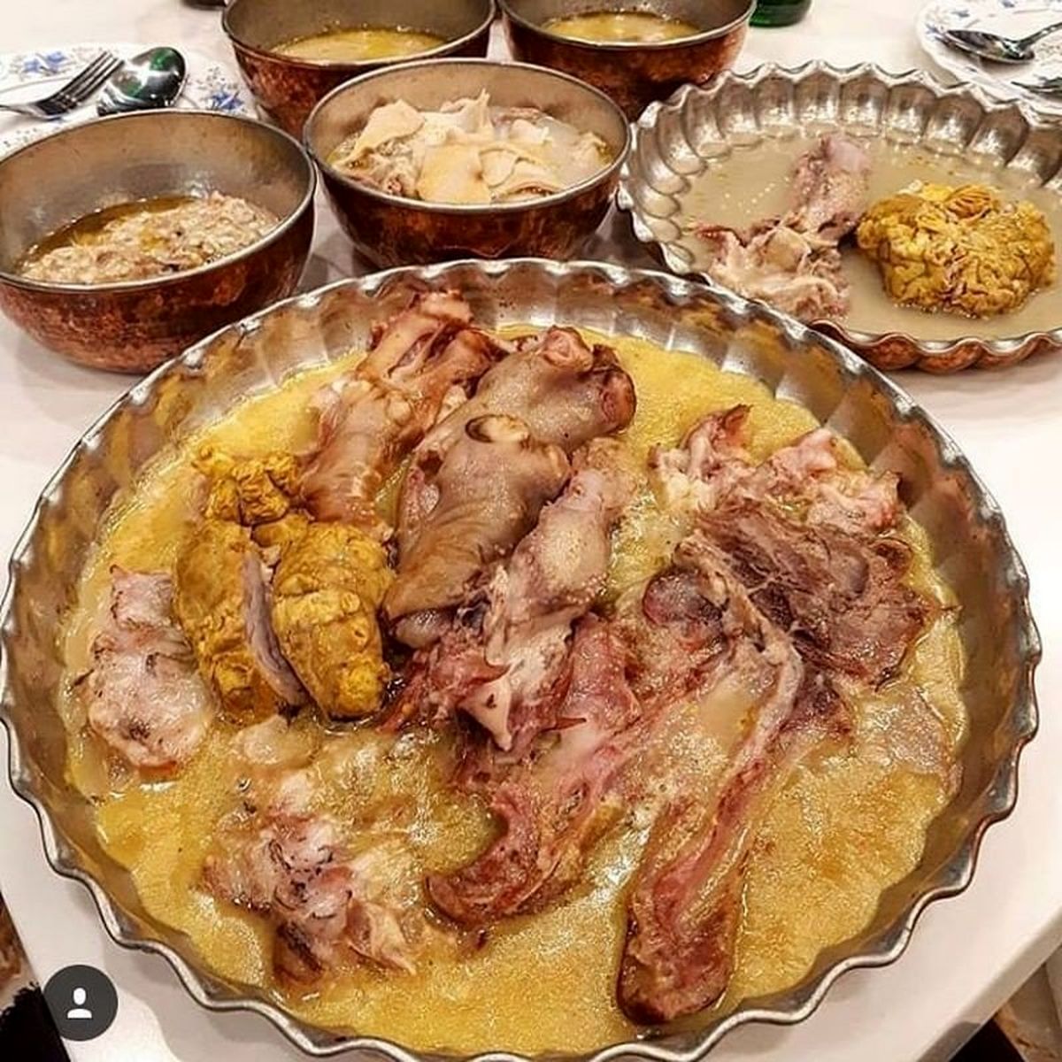 حمله دلالان به بازار کلهپاچه/ یک دست کلهپاچه ۷۵۰هزار تومان!