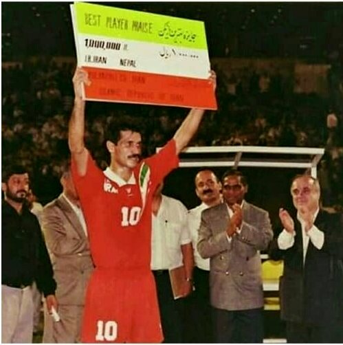 (عکس) جایزه ۱۰۰ هزار تومانی برای علی دایی