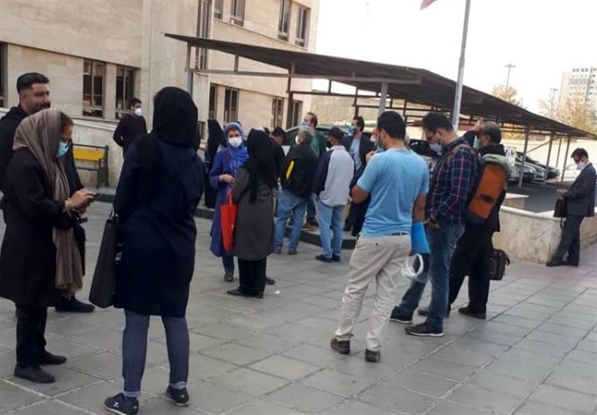 اعتراض شاکیان &quot;رامک خودرو&quot;؛ چرا حکم دادگاه برای تحویل خودروها اجرا نمی‌شود؟