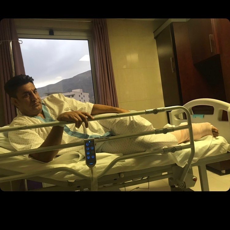 درخواست علی خسروی از خداداد افشاریان روی تخت بیمارستان