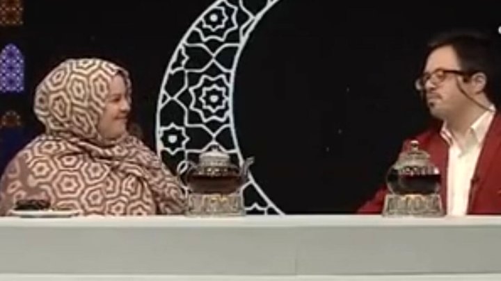 عاشقانه‌های بازیگر سریال پایتخت برای همسرش در برنامه زنده + فیلم