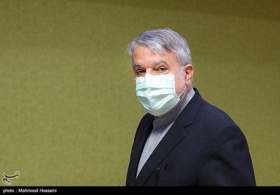 صالحی‌امیری: دبیر با مسائل بودجه آشنا نیست