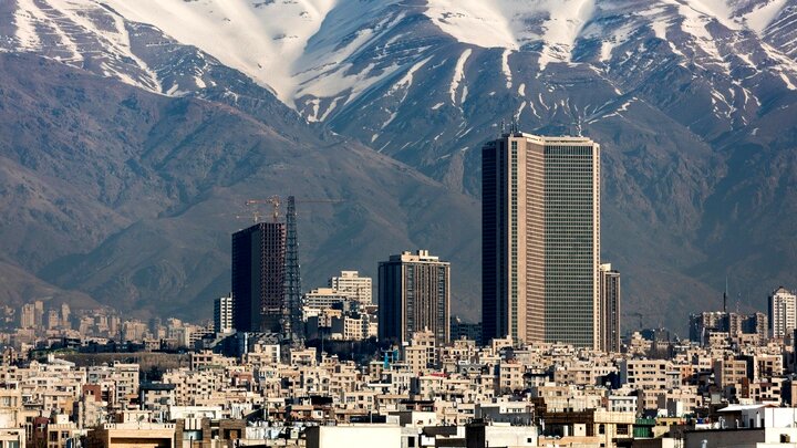 چشم انداز قیمت مسکن در ماه‌های آينده/ وام ساخت ۴۵۰ میلیون تومانی، بازار را از رکود خارج می‌کند؟
