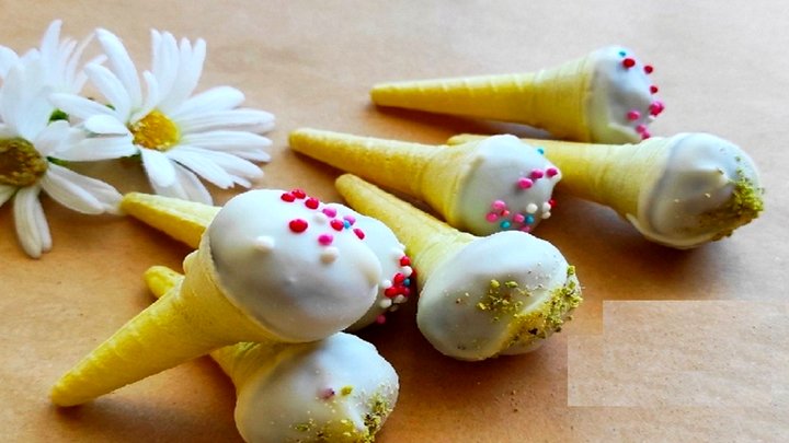 طرز تهیه مینی بستنی خرمایی