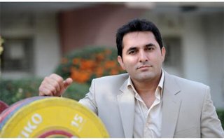 کوروش باقری: تیم وزنه‌برداری مردان موفق عمل نکرد