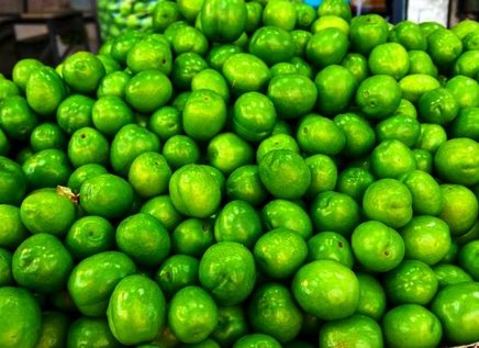 بلای زیاد خوردن گوجه سبز داخل معده