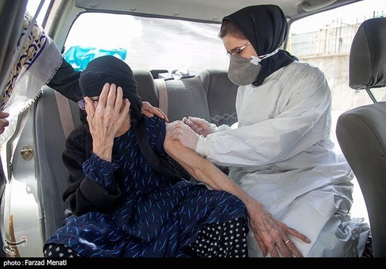 جزئیات تزریق واکسن کرونا در نمایشگاه سابق اصفهان؛ گروه هدفی که پیامک دریافت نکردند مراجعه کنند