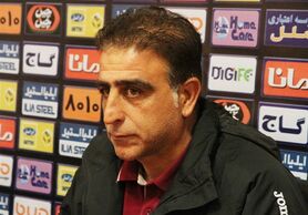 استکی:‌ فکر کردن استقلال به دربی برای ما امتیاز مثبتی خواهد بود