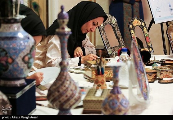 افتتاح نمایشگاه و جشنواره ملی صنایع دستی رضوی در اصفهان