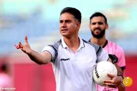 کنایه‌های نیش دار مربی پرسپولیس به استقلالی‌ها