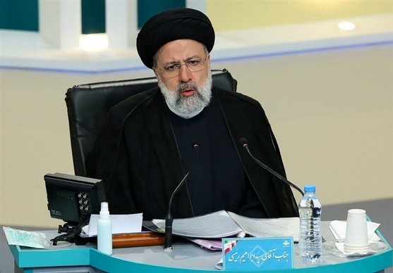 رئیسی : حاضر به مناظره با مسببان وضع فعلی کشور هستم