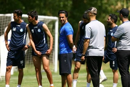 ملکیان: خرد جمعی پشت حواشی استقلال است