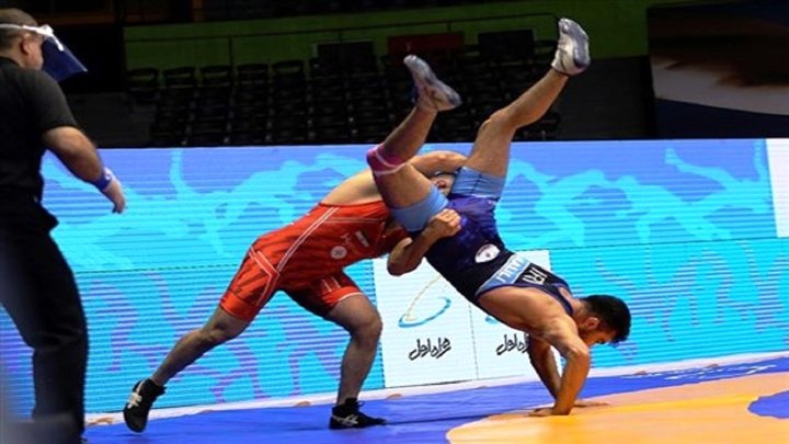 تغییر در برنامه اعزام ۴ کشتی گیر/ آزادکاران به جای روسیه راهی ترکیه شدند