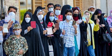 آمار مشارکت در استان اصفهان تا این لحظه بیش از ۸۰۰ هزار رأی بوده است