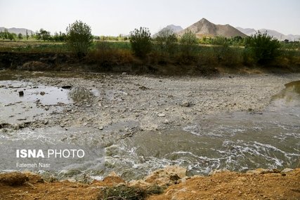 امکان آبگیری چاه‌های فلمن با جریان زاینده‌رود وجود ندارد