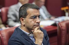 فولاد مباركه یك سرمایه ملی و صنعتی برای كشور است/ صنایع بالادستی و پایین دستی متاثر از عملكرد اقتصادی و تولیدی این مجموعه فولادی هستند