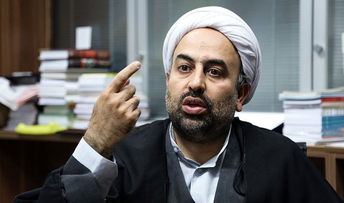 محمدرضا زائری: اینترنت را قطع کنید تا راهی جز ریختن در خیابان باقی نماند!