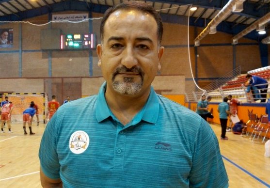 پارسایی: مسئولان کمک نمی‌کنند، حداقل سنگ‌اندازی هم نکنند