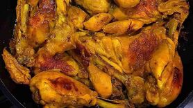 طرز تهیه خورشت مرغ دودی به صورت مرحله ای