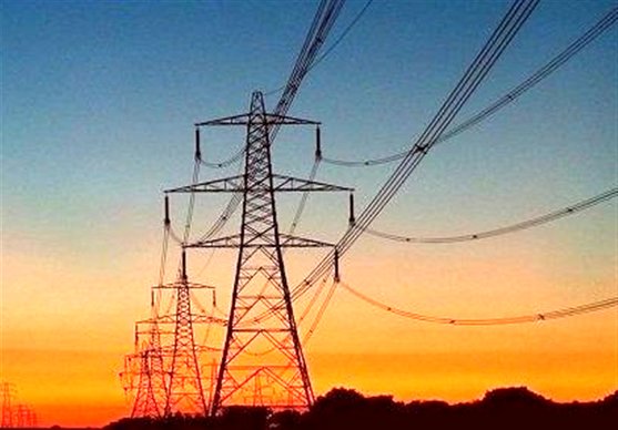 نیروگاه‌های استان اصفهان توانایی تولید ۴۲۰۰ مگاوات برق دارند/ بدهی به نیروگاه‌های خصوصی کاهش می‌یابد