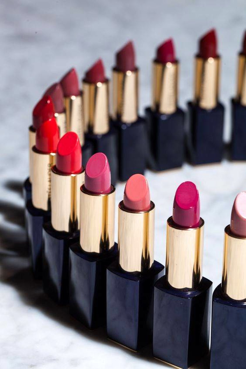 همه چیز درباره رژ لب؛ از انواع رژلب تا مواد تشکیل دهنده