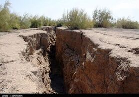 بیشتر دشت‌های استان اصفهان با پدیده فرونشست دست‌و‌پنجه نرم می‌کنند/ برداشت بی‌رویه علت تشدید فرونشست