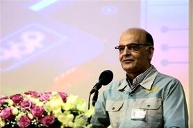 فولاد مباركه تا ریشه‌كنی كامل كرونا در كنار مردم خواهد بود/ پشتیبانی و مانع‌زدایی از تولید براساس اولویت‌های وزارت صمت