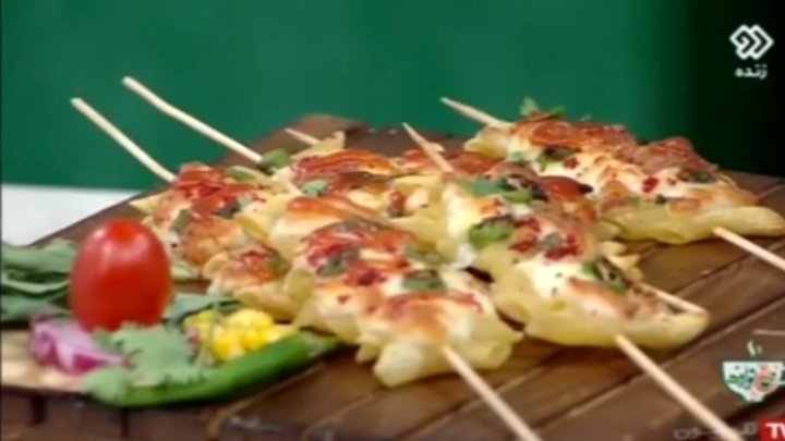 طرز تهیه پیتزای ماکارانی + فیلم