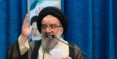 آیت‌الله خاتمی: احساس خطر نکردن از نفوذی‌ها ساده‌لوحی است