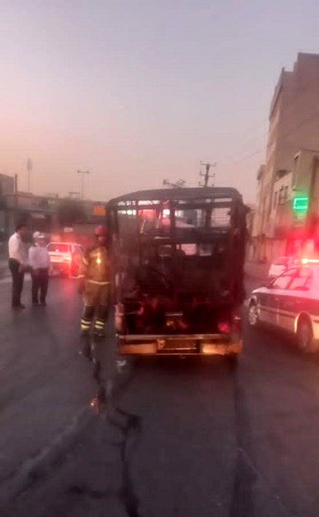 راننده نیسان میان شعله‌های آتش جان داد + تصاویر