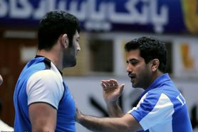 طلایی: فدراسیون کشتی یک خسته‌ نباشید هم به ما نگفت/ به کار من اعتقادی ندارند