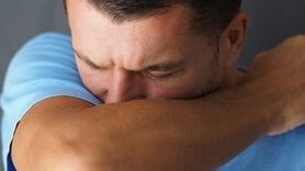چه کسانی باید دوز سوم واکسن کرونا را بزنند؟/ تفاوت آلرژی و کرونا