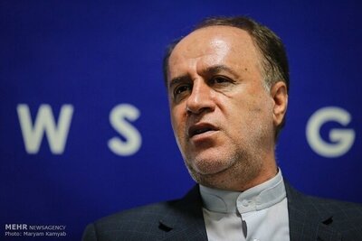 حاجی‌بابایی : دولت روحانی با استقراض از بانک مرکزی سفره مردم را کوچک کرد