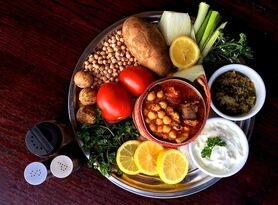 طرز تهیه انواع آبگوشت‌ سنتی