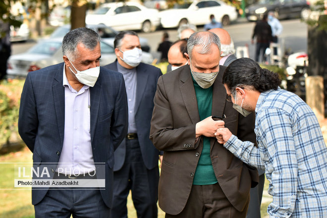 (تصاویر) مراسم تشییع پیکر ایران درودی؛ وداع با بانوی نور