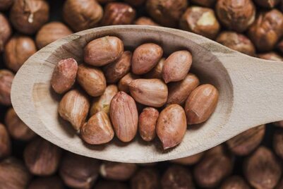 عوارض مصرف بادام زمینی و مضرات مصرف نادرست آن