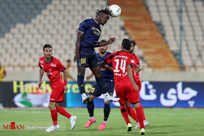 علیزاده: اگر آلومینیوم با منشا توافق کرده بود چرا بلیت هواپیمایش را ما گرفتیم؟